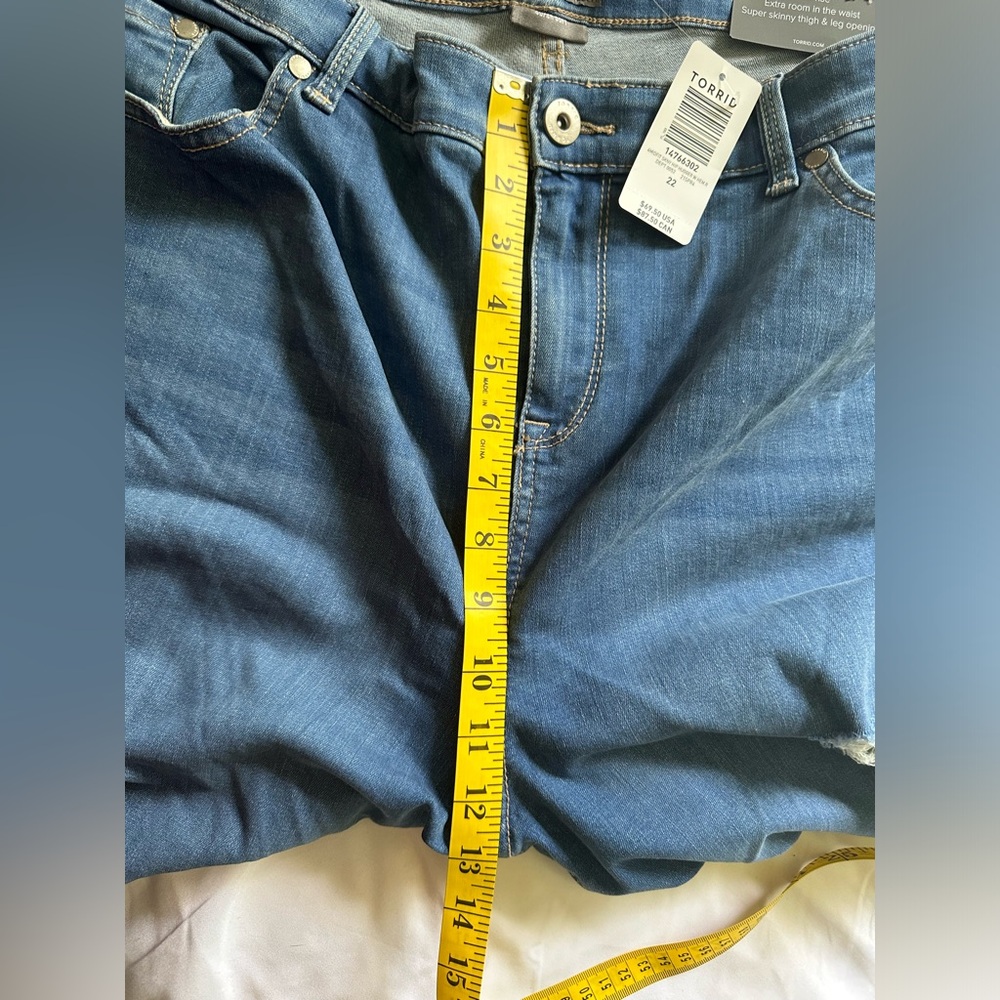 NWT Torrid super skinnies! - Picture 8 of 10